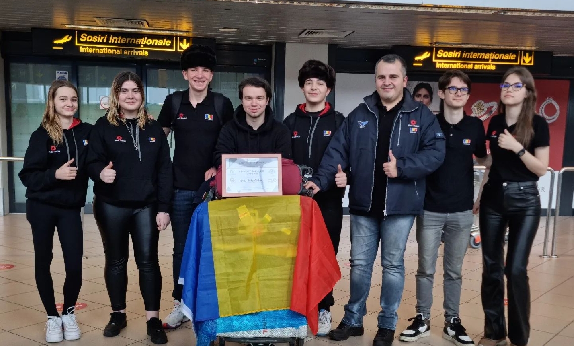 Echipa de robotică a României, criticată după decizia de-a participa la un concurs în Rusia. „Educația e educație, robotica e robotică și partea politică e altceva”