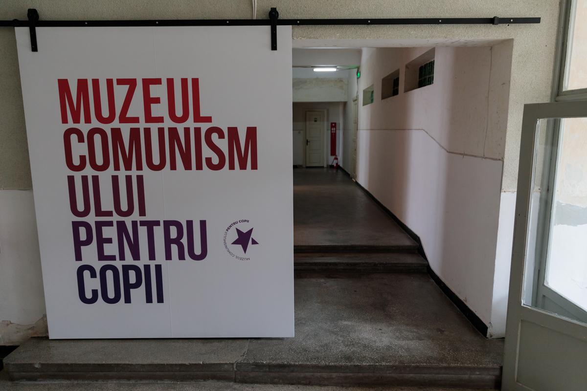 Intrarea in muzeul comunismului pentru copii